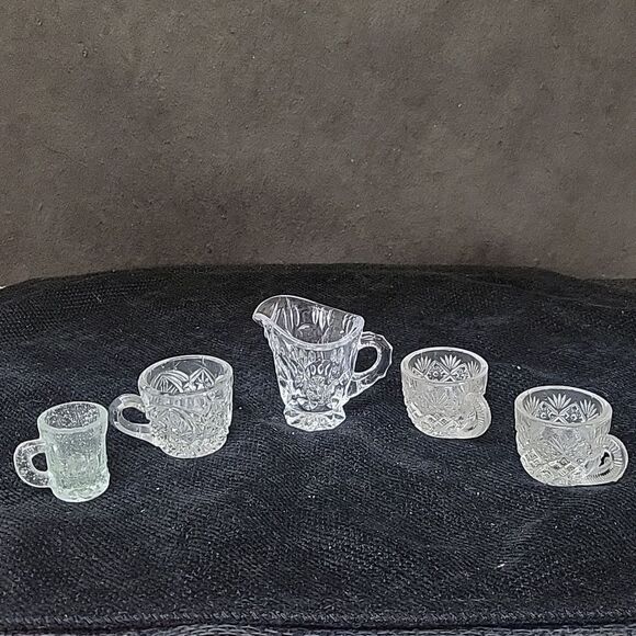 Bundle of 3 Thumbelina clear tiny cups,pitcher, Mug (Set 8) - Picture 1 of 15